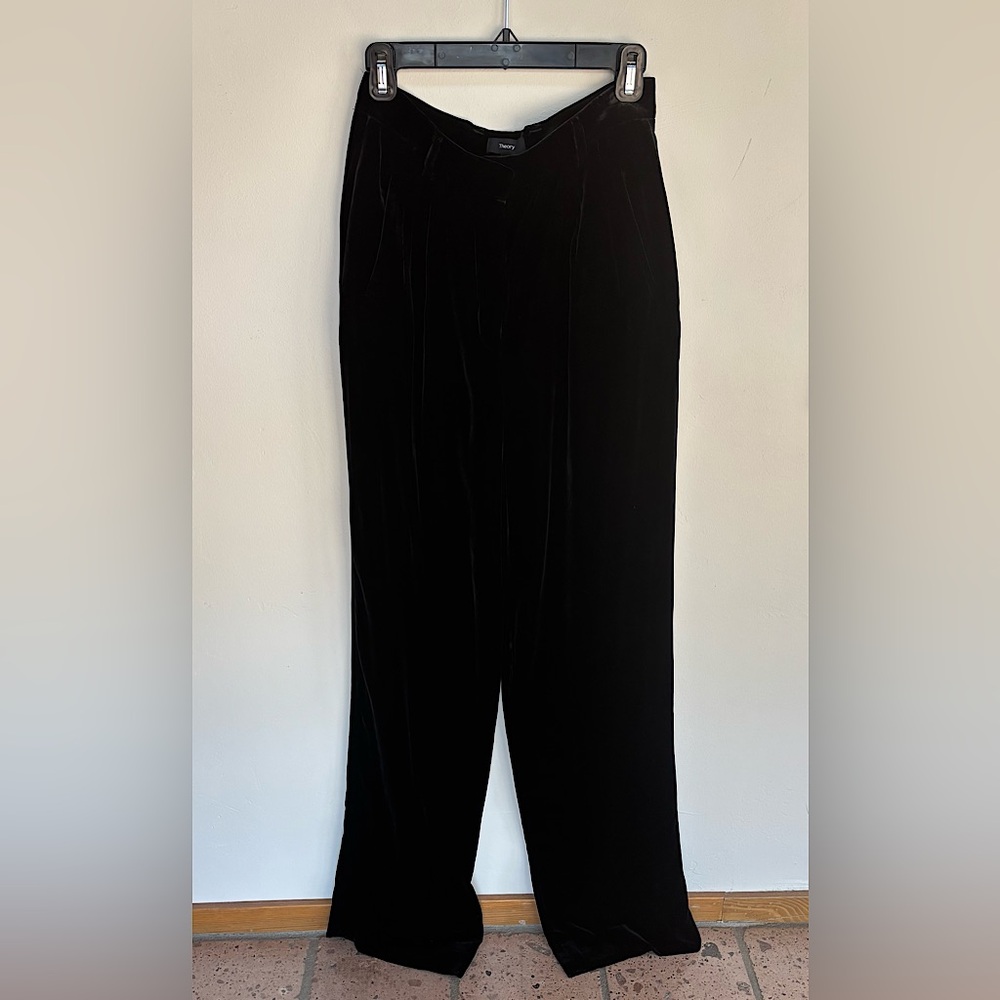 Theory High Waisted Pleated Pant in Luxe Velvet